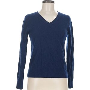 NO LONGER FOR SALE 01.31.26: Quince Navy Blue V-Neck Sweater